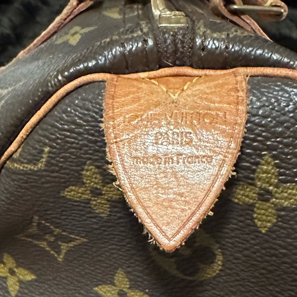 Louis Vuitton - Picture 11 of 14